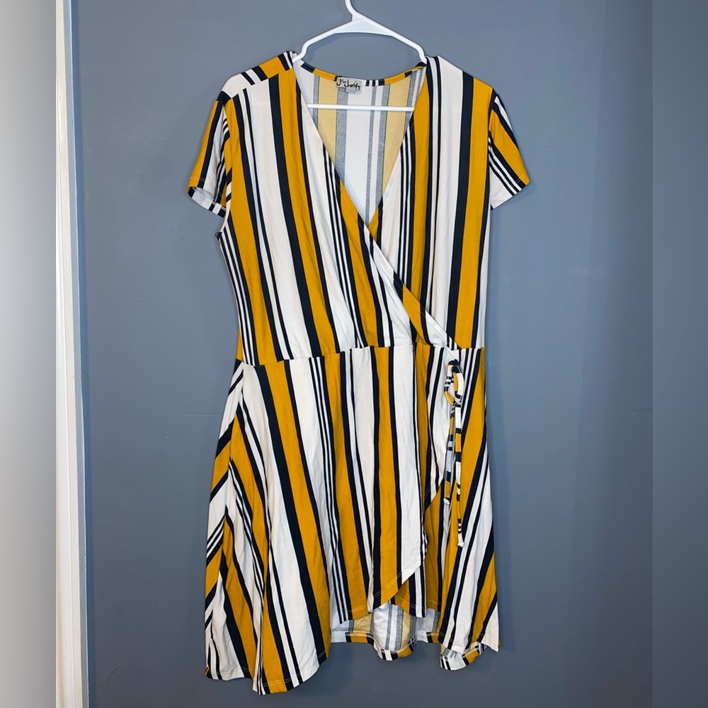 Yellow, White and Navy Blue Tie Dress | Women’s Size 2X